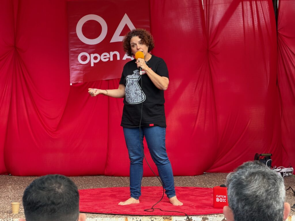 Open Air SevillaUP 001 Carmina Barreiro