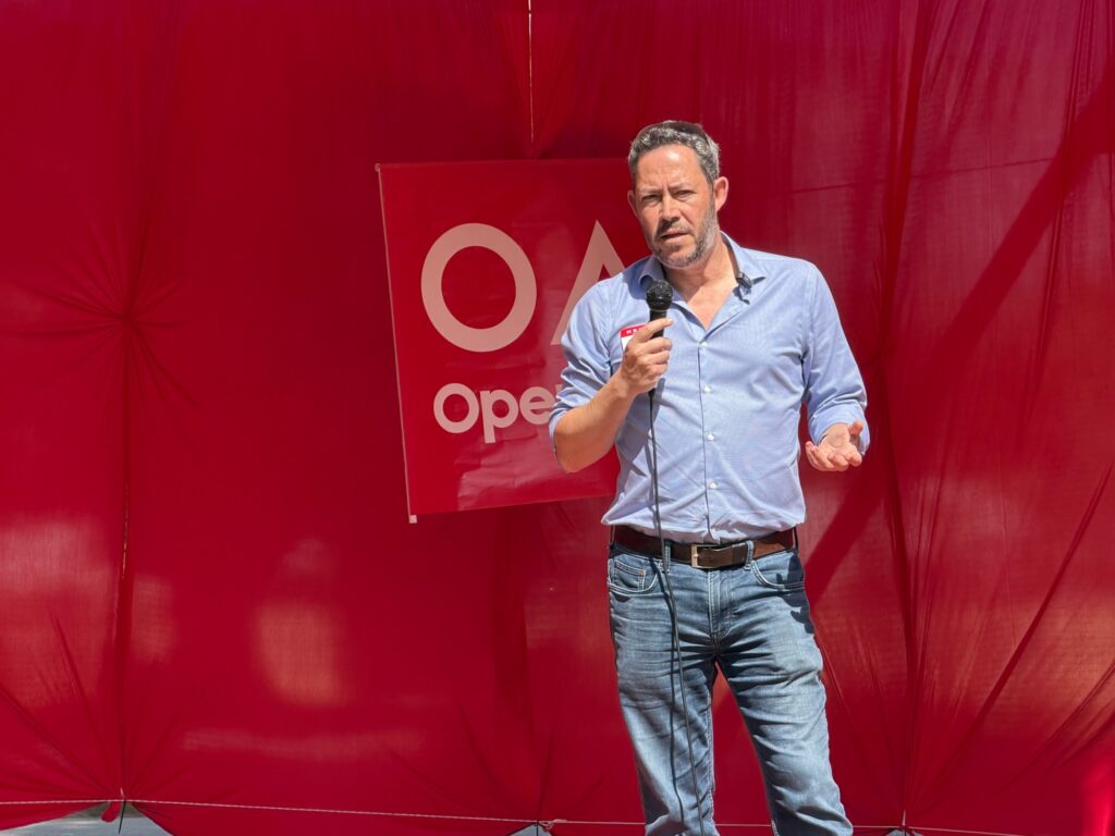 Open Air SevillaUP 001 Rafael Ferrer