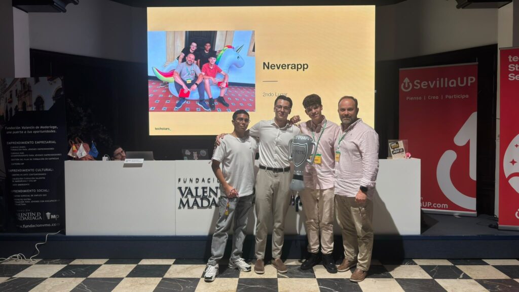 Techstars Startup Weekend Sevilla 31 Junio 2026 Turismo y gastronomía SEGUNDO PREMIO PREMIO PÚBLICO Neverapp